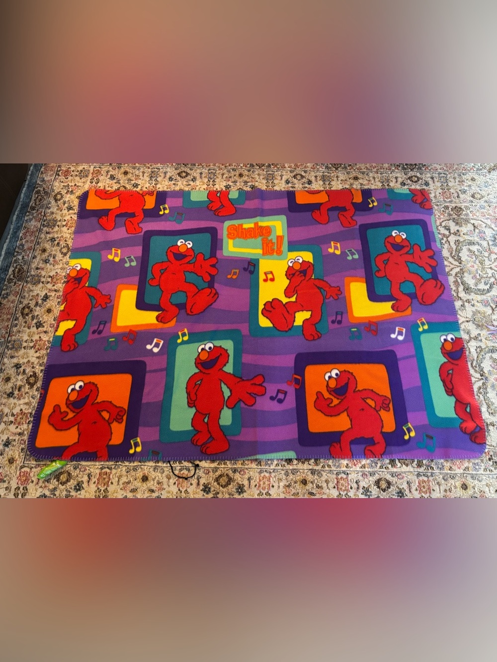 Vintage 2005 Sesame Street "Shake It!" Dancing Elmo Fleece Throw